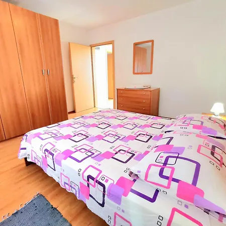 Mara Apartment *