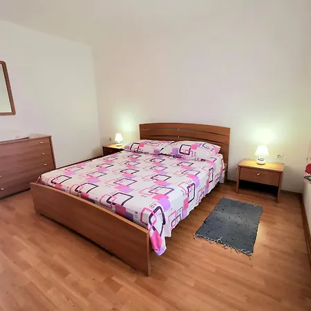 Mara * Ližnjan